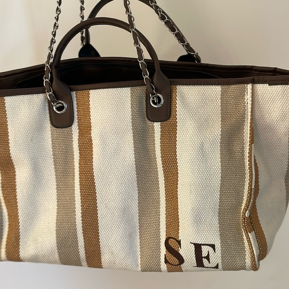 Lily & Bean Tote - Picture 1 of 4